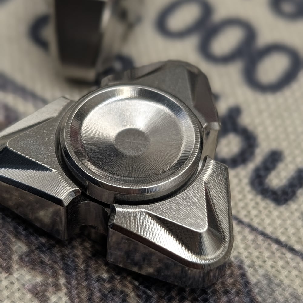 Vader Mini in Tungsten with Machine Finish