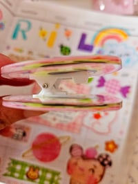 Image 3 of Paint the world clip