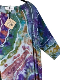 Image 4 of ♻️ UPCYCLED 1X Plus Jersey Knit Tunic Top in Earthy Geode Ice Dye