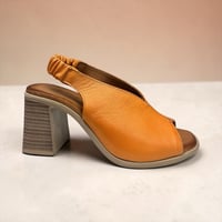 Image 1 of ROAMERS QIANA ORANGE