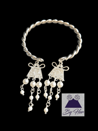 Image 5 of Twisted Pearl Bracelet