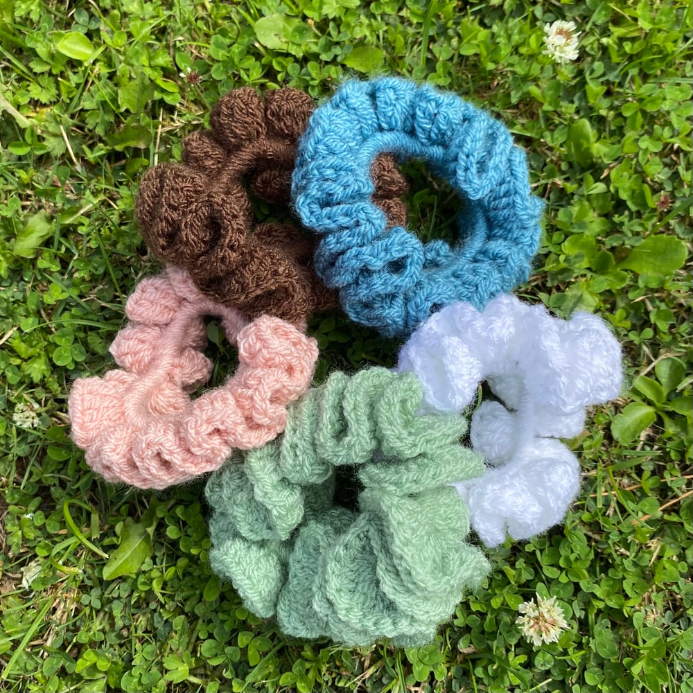 Image of Crochet Scrunchies (regular yarn)