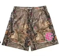 EE mess shorts d