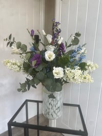 Image 3 of HUGE CLASSY SIGNATURE BOUQUET