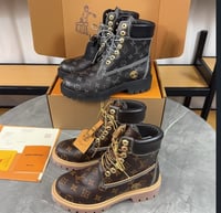 Image 1 of UNISEX MANHATTAN BOOTS