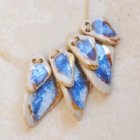 Image 3 of Colgante Pluma Azul Cielo