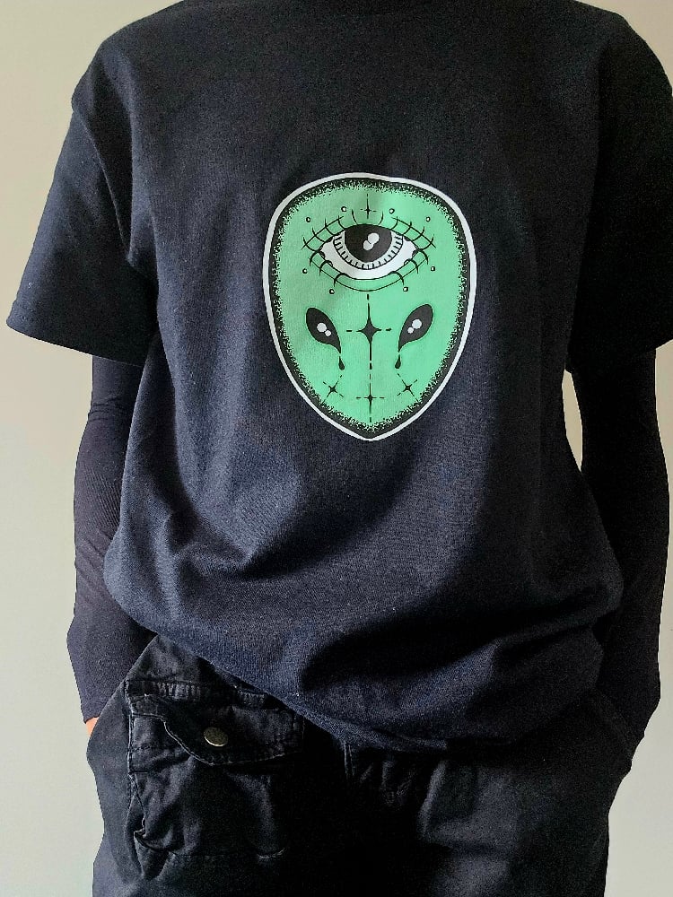 Image of Green Alien Head tee
