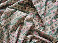 Image 1 of Namaste fabric Coupon frise verte