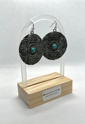 Image of Engraved Round Earrings 