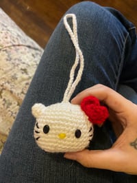 Image 3 of hello kitty head