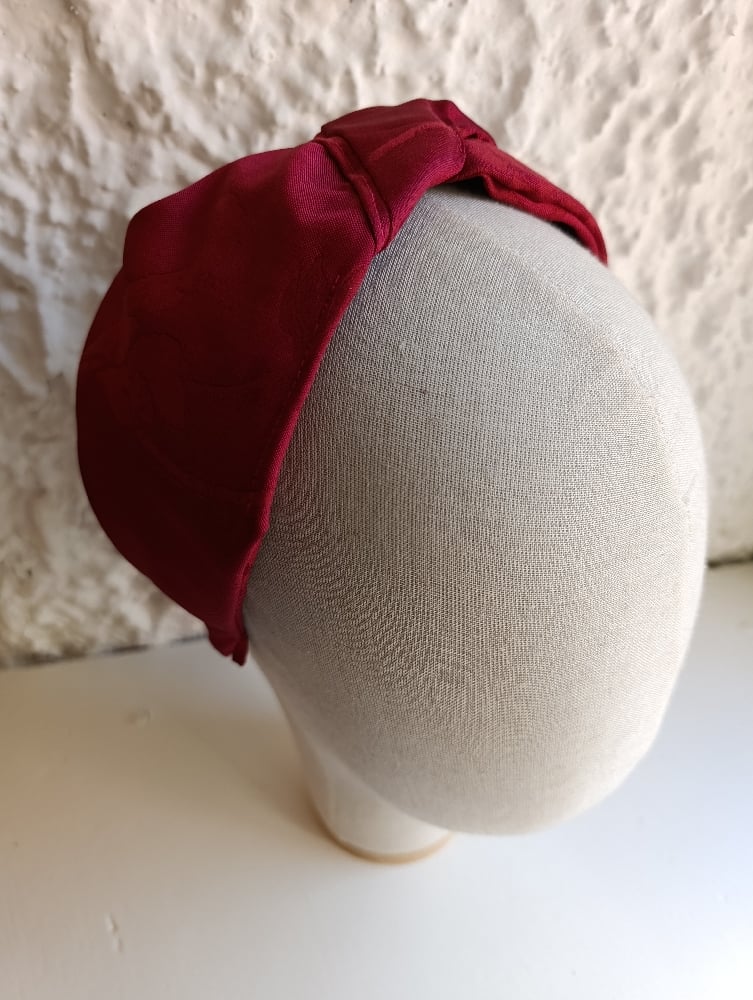 Image of Cerchietto a fascia jackard raso rosso