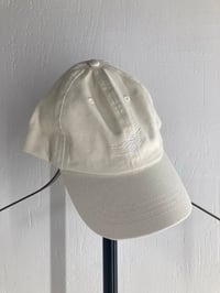 Image 1 of HANDSHAKE HAT BEIGE