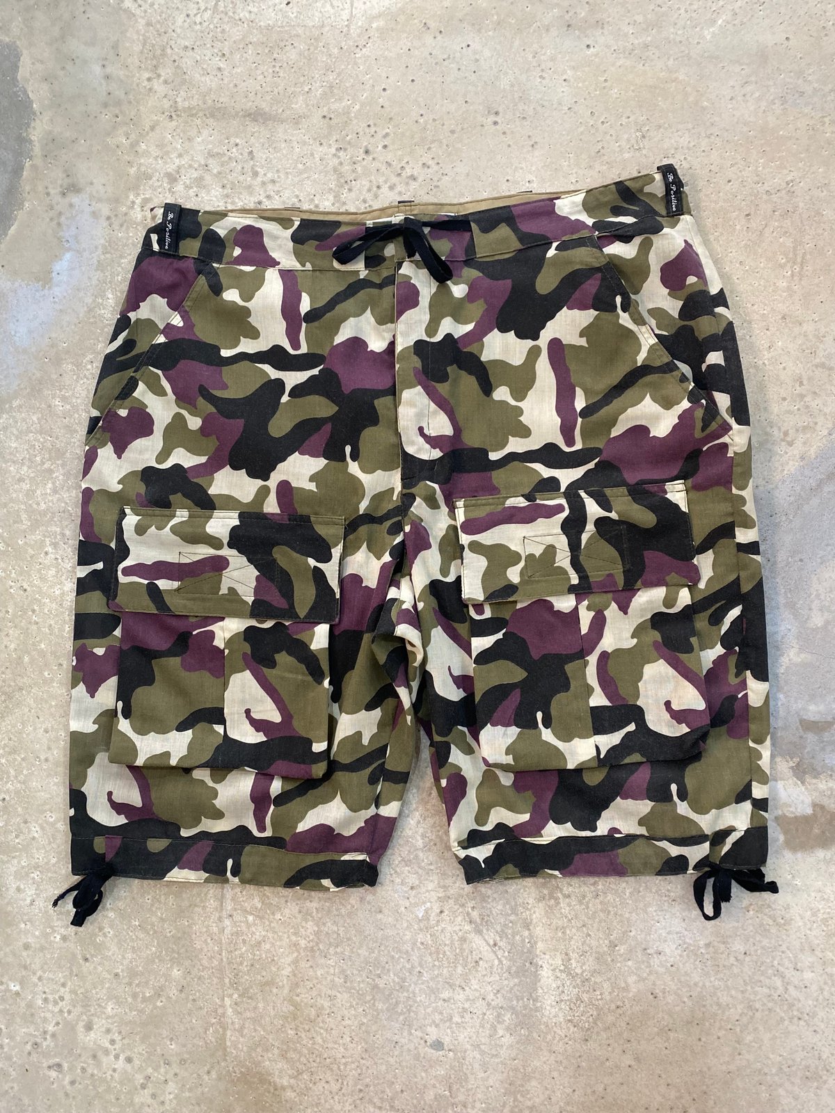 Purple camo hot sale cargo shorts