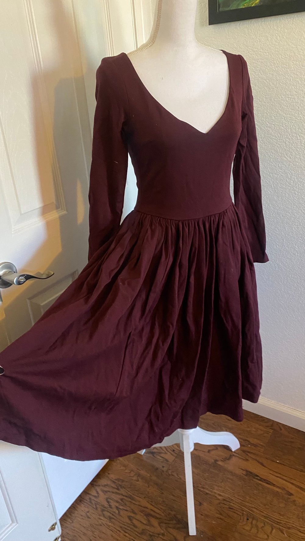 Le femme en noir Burgundy Dress SMALL  RRP $186