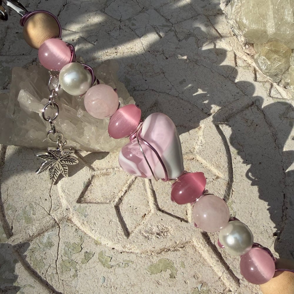 Image of pink princess roach clip