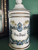 Grand pot d'apothicaire, porcelaine, inscription Ung.Popul. (onguent populéum)