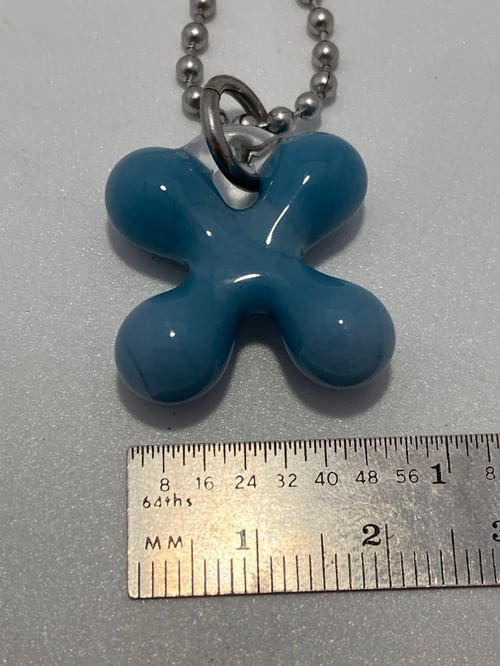 Image of bubblegum blue clover