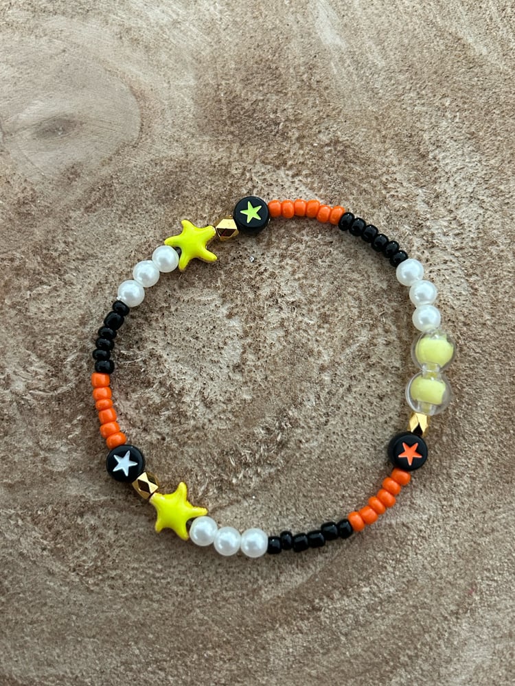 Image of Neon yellow starfish bracelet 
