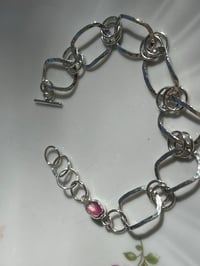 Image 1 of Gehämmertes Armband mit Rubin