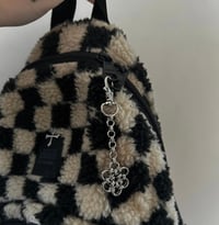 Image 2 of Daisy Keychain 