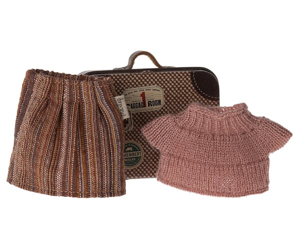 Image of Maileg Knitted Blouse & Skirt in Suitcase Grandma Mouse