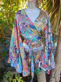 Image 6 of Patchwork Stevie top leopard pop