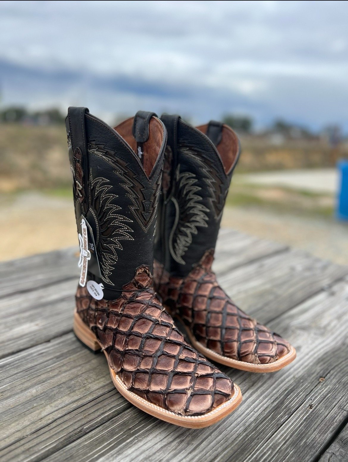 Men s Big Bass Brown Fish Scale Boot