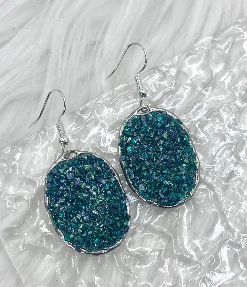 Image of BLUE CRUSHED GLASS DANGLES