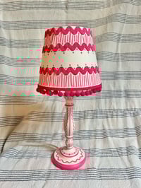 Image 1 of Pink Daisy Lamp