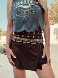 Image 2 of Savage Bloom - one size fits all