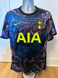 Image 2 of Tottenham Hotspur “HOJBJERG 5” 2021/22 Away Shirt + patch (L)