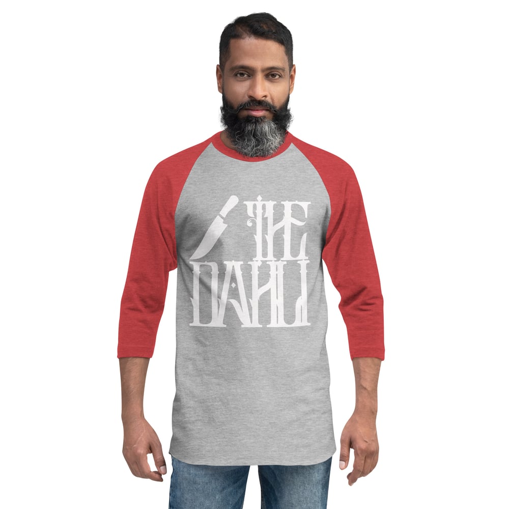 3/4 sleeve raglan shirt