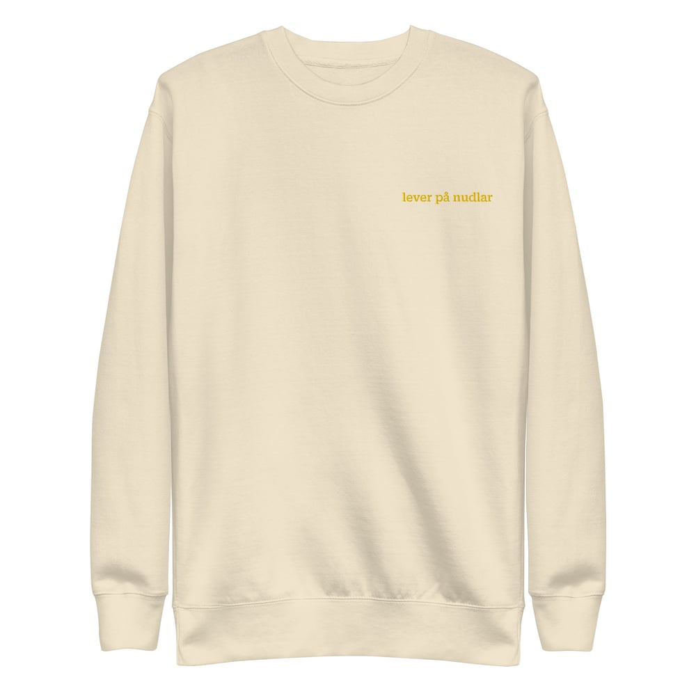 Image of Lever På Nudlar Premium Sweatshirt - Unisex
