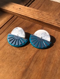 Image 2 of Abanicos Silver
