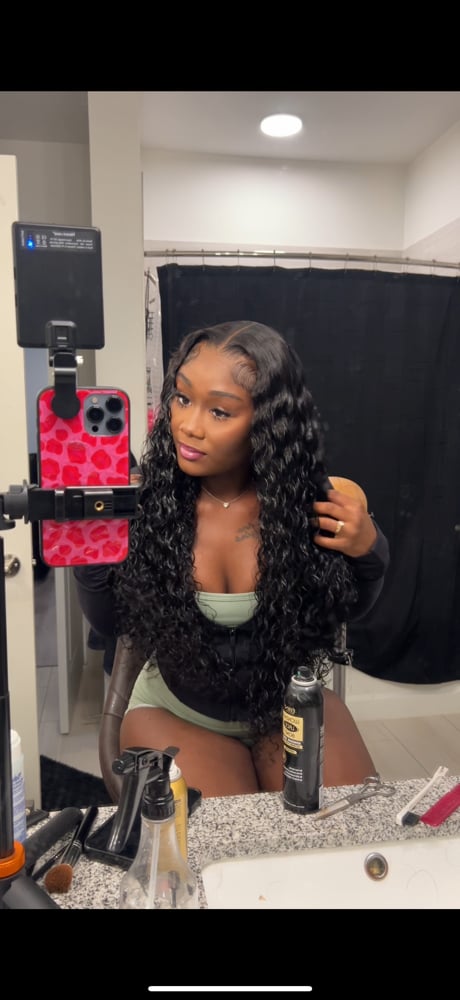 Image of 28inch 7x5 HD Lace Water Wave Closure 
