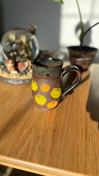 Image 4 of Pumpkin mug 02
