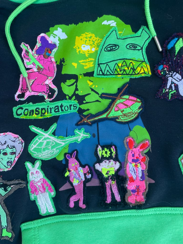 Conspirator remix hoodie [M] Image 3