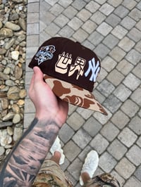 Image 2 of BROWN TRI TONE NEW YORK YANKEES CUSTOM FITTED CAP