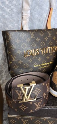 Image 2 of Size 9 Classic Sneakers w/ tote & Belt