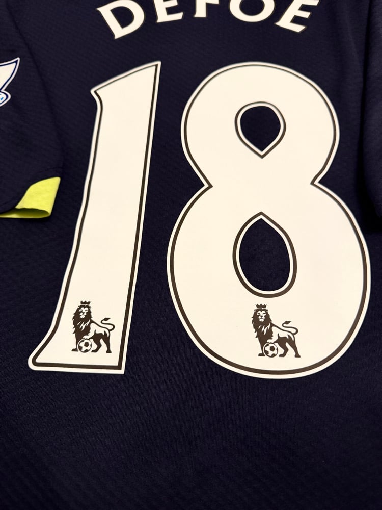 Image of PRE ORDER: Tottenham Hotspur “DEFOE 18” 2010/11 Third Shirt + PL patches (L)