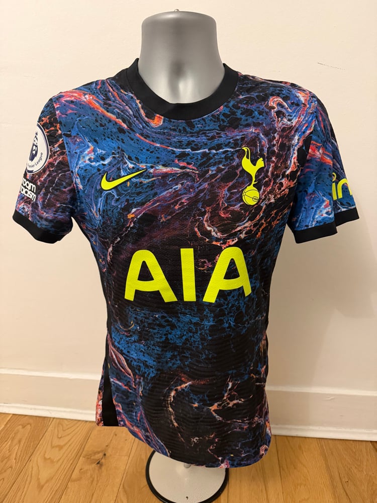 Image of Tottenham Hotspur “SON 7” 2021/22 Vaporknit Away Shirt + patches (S)