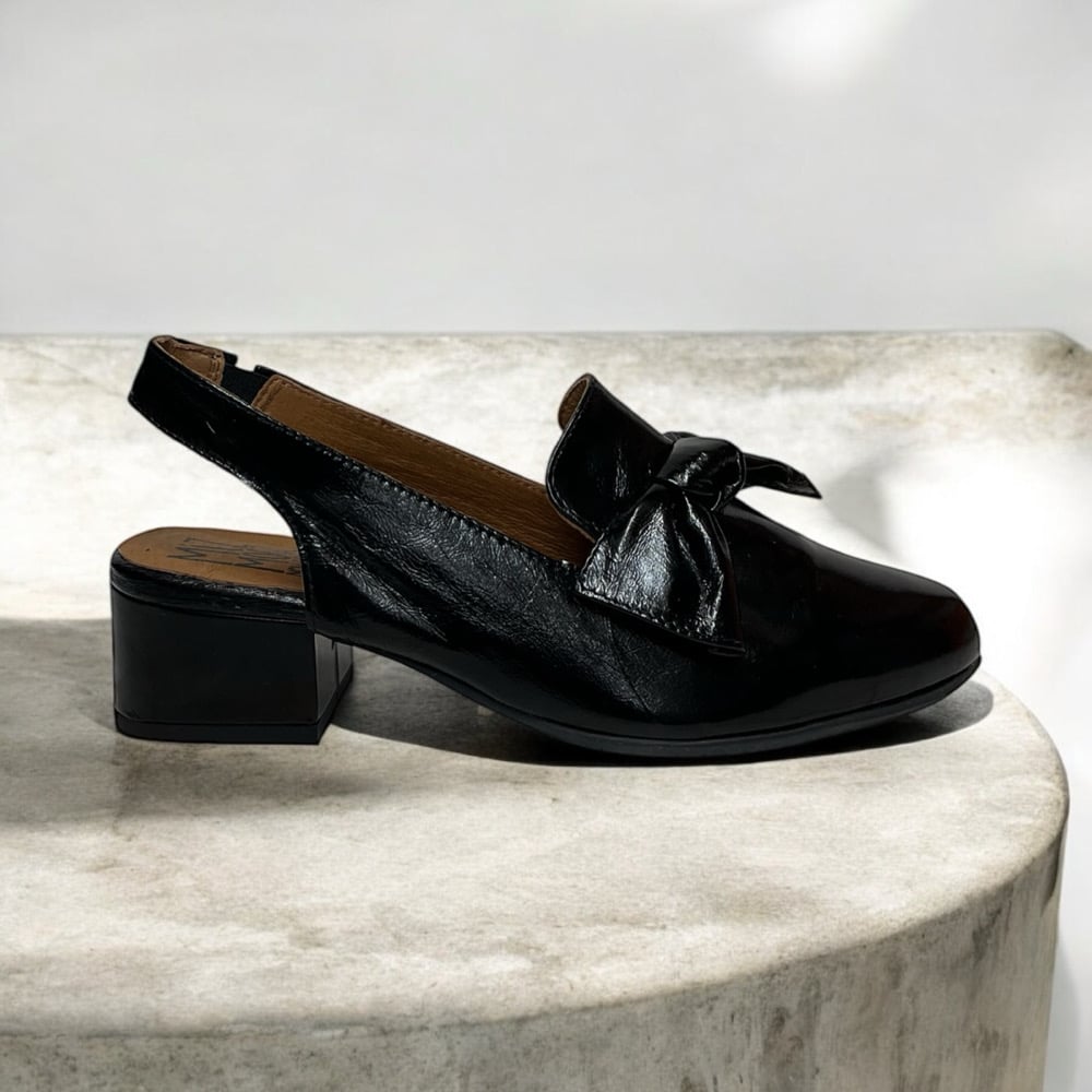 MIZ MOOZ ROYALE BLACK PATENT | Davinci Shoes