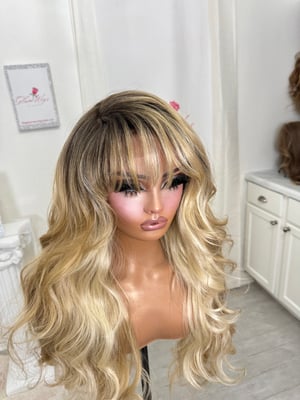 Image of Vivica (react to ship) 