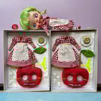 Image 5 of Lady Chokecherry Set