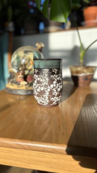 Image 4 of Skull mug 09