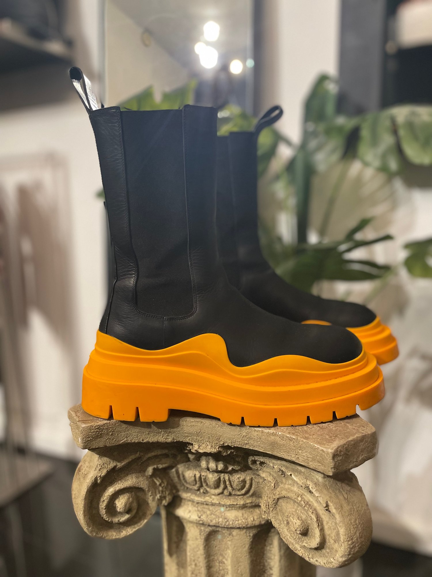 Image of BOTTEGA VENETA LEATHER BOOTS