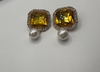 Image 1 of Big gem pearl drop
