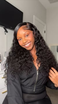 Image 1 of 360 frontal waterwave wig. 26in 