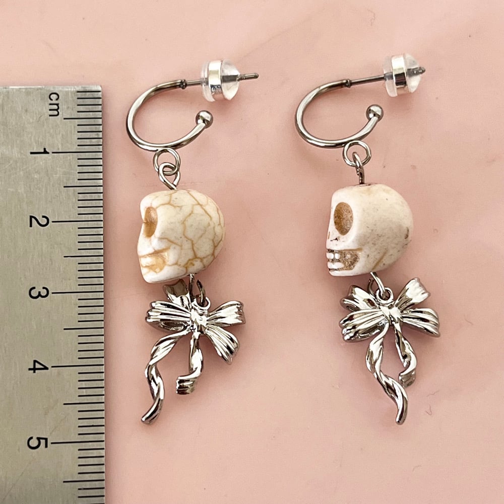 Image of Skull and Bow Half Hoops