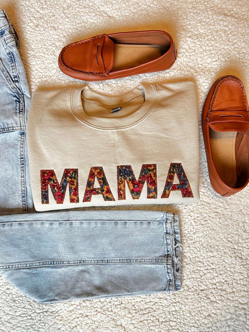 Image of Neutral floral MAMA crewneck 